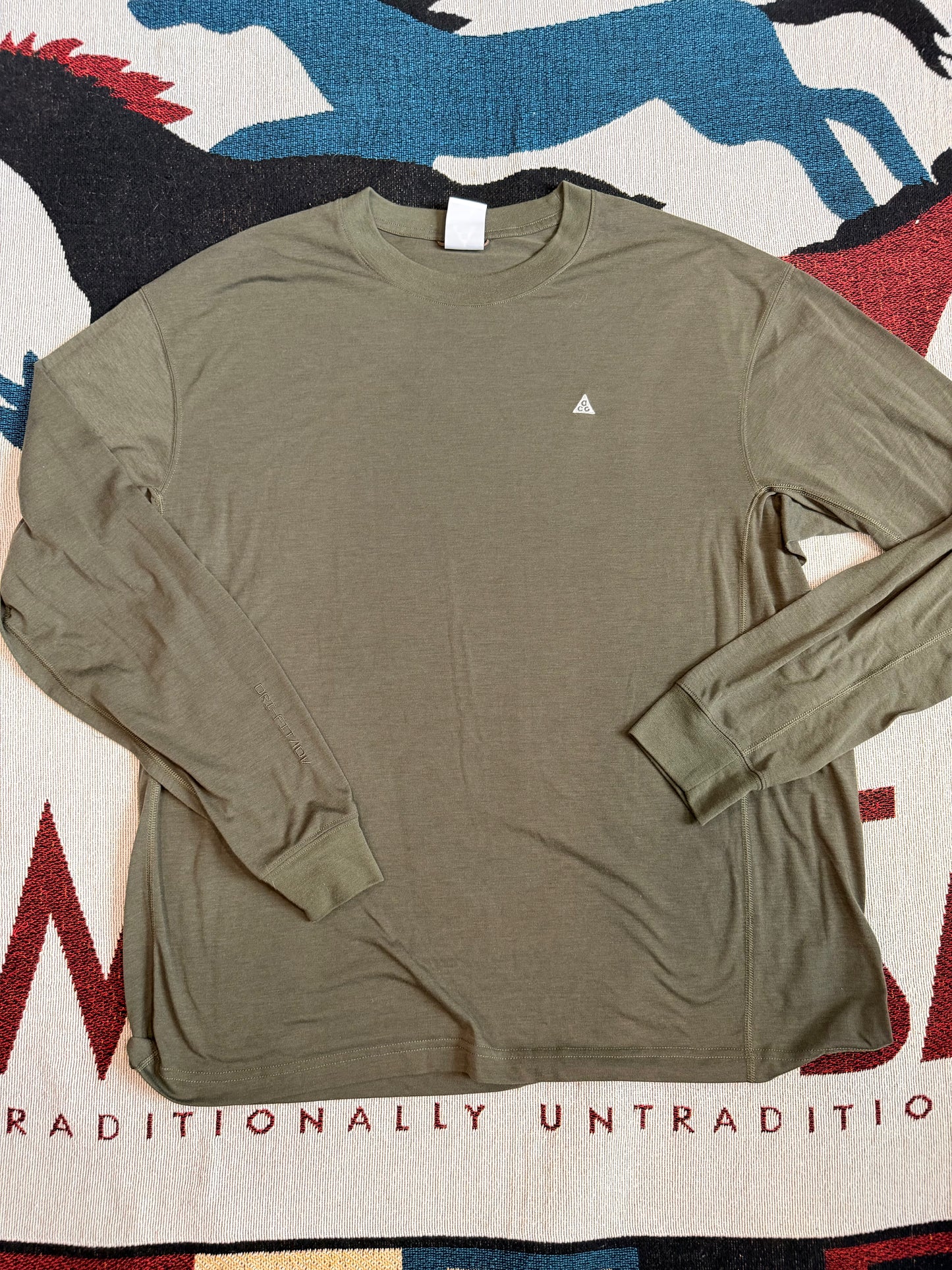 XL - Nike ACG Long Sleeve
