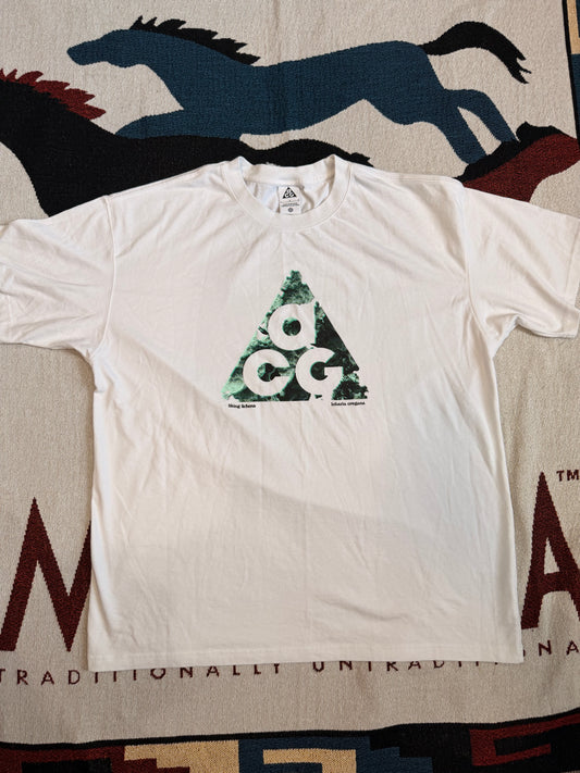 L - Nike ACG Tee